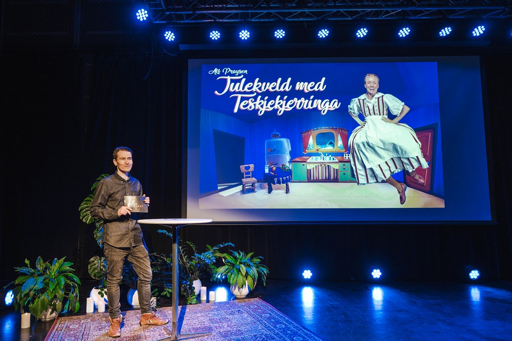 Teatersjef Kristian Lykkeslet Strømskag.jpg Teatersjef Kristian Lykkeslet Strømskag.jpg